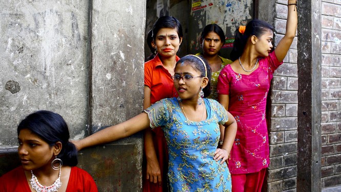 ভারতের পতিতালয়ে বাংলাদেশি মেয়েরা