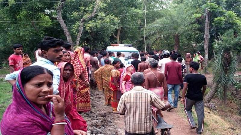 ওদের বাড়িতে ডেকে ধর্ষণ হল বউ, প্রাণ গেল শাশুড়ির!