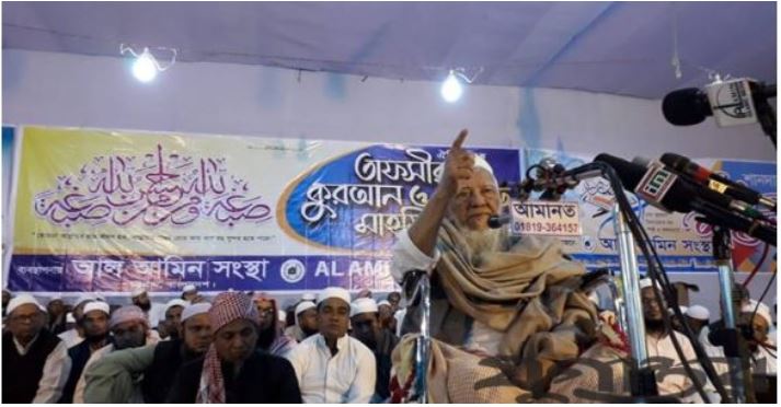 আমি প্রধানমন্ত্রীর সঙ্গে মুসাফা করিনি: আহমদ শফী