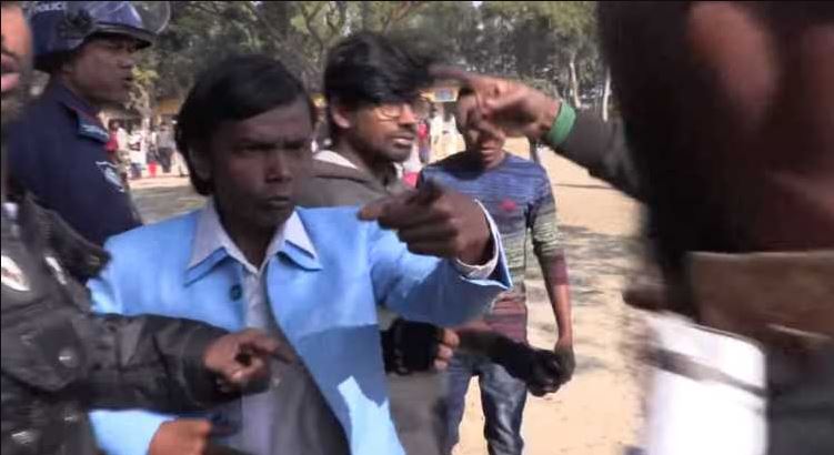 কেন্দ্রেই হিরো আলমকে মারধর ভিডিওসহ