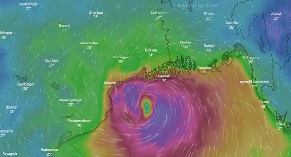 গতি বেগ পাল্টে তীব্র শক্তি নিয়ে ধেয়ে আসছে বুলবুল, দেখে নিন ঘূর্ণিঝড়ের বর্তমান অবস্থান-Live