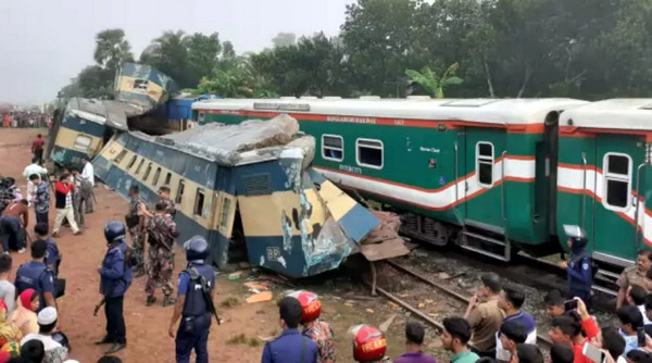 মাত্র ৩০ সেকেন্ডের জন্যই এই মর্মান্তিক দুর্ঘটনা