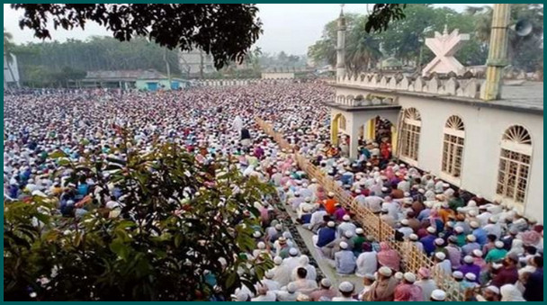 করোনা থেকে মুক্তি পেতে হাজার হাজার মুসল্লির দোয়া-মোনাজাত