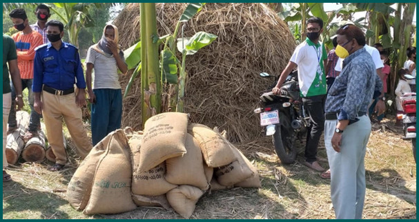 ১০ টাকা কেজির ২১ বস্তা চাল পরিত্যক্ত অবস্থায় উদ্ধার