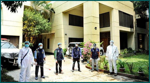 করোনা প্রতিরোধে খালেদার বাসভবন ‘ফিরোজায়’ জীবাণুনাশক স্প্রে