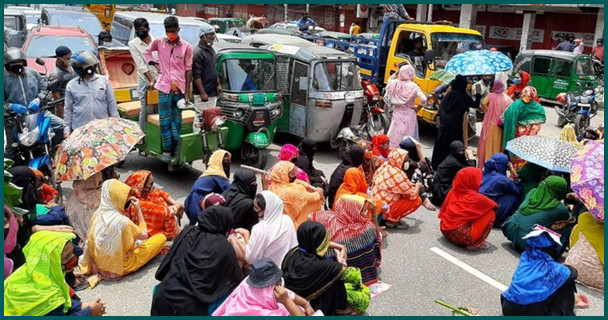 বেতন-ভাতার দাবিতে আজও পোশাক শ্রমিকদের সড়ক অবরোধ