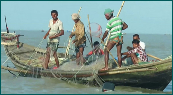 যে কারনে ২০ মে থেকে ২৩ জুলাই পর্যন্ত সমুদ্রে মাছ আহরণ নিষিদ্ধ