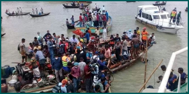 বুড়িগঙ্গায় লঞ্চ ডুবিঃ মিনিটে মিনিটে তোলা হচ্ছে লাশ, শেষ কোথায়