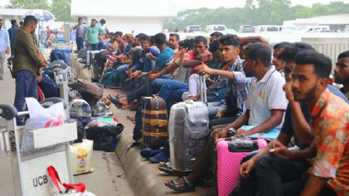 সিন্ডিকেটের জালে ৭২৩৫ কোটি টাকার লোপাট: মালয়েশিয়ায় কর্মী পাঠানোর নামে ডাকাতি