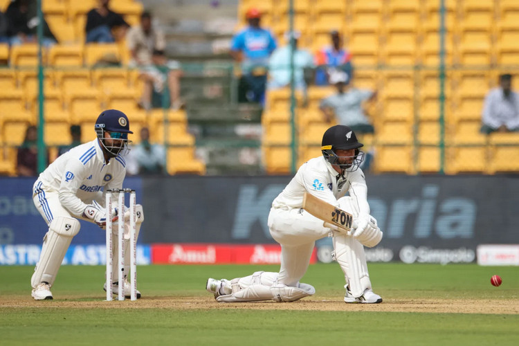 ভারতকে ৪৬ রানে অলআউটের লজ্জা দিয়ে বিশাল সংগ্রহের পথে নিউজিল্যান্ড