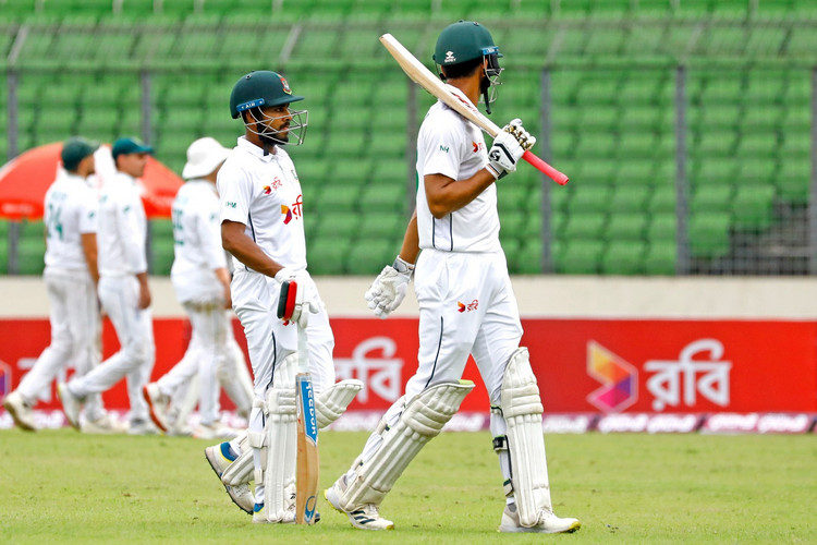 দক্ষিণ আফ্রিকাকে লড়াকু টার্গেট দিল বাংলাদেশ