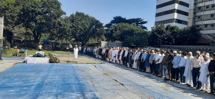 জানাজা শেষে বাংলাদেশ দলের অধিনায়কের রাজসিক বিদায়