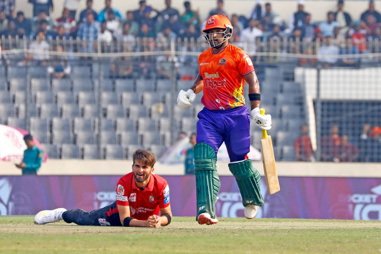 ইয়াসির আলি ও বিজয়ে ঝড়ো ব্যাটিংয়ে বরিশালকে বিশাল রানের টার্গেট দিল রাজশাহী