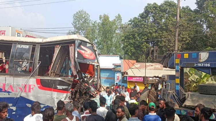 চট্টগ্রামে ভ য়া ব হ সং ঘ র্ষ, আহত ২০