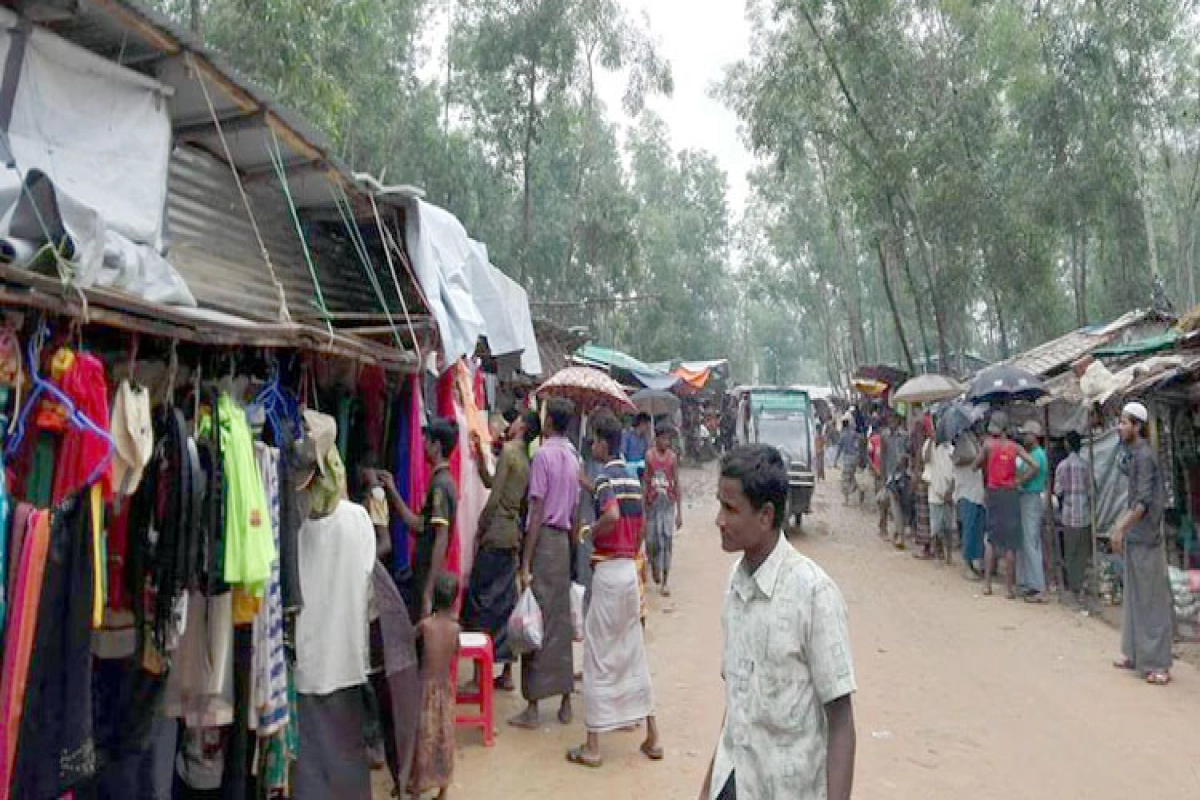 কক্সবাজারে ২৫ হাজার ব্যবসা প্রতিষ্ঠান খুলেছে রোহিঙ্গারা