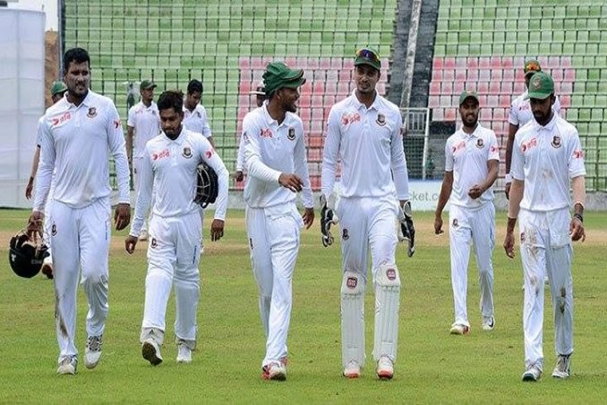 দূর্দান্ত বোলিং করে খেলায় ঘুড়ে দাড়াল আশরাফুলের দল