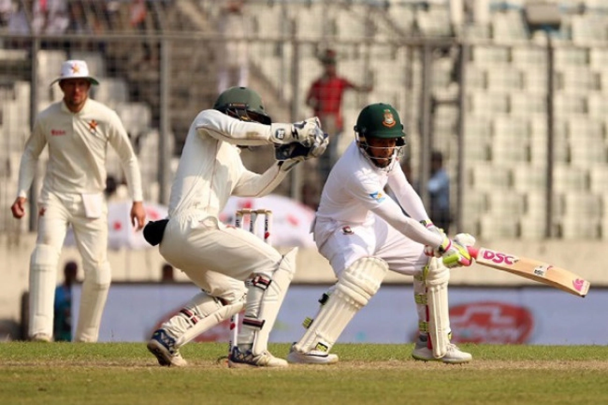 এভাবেও টেস্ট খেলা যায় চখে আঙ্গুল দিয়ে দেখিয়ে দিলেন মুশফিক