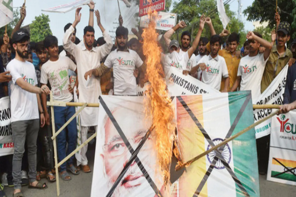 কাশ্মীর বিষয়ে ভারতের বিরুদ্ধে পাকিস্তানের যে পাঁচ পদক্ষেপ