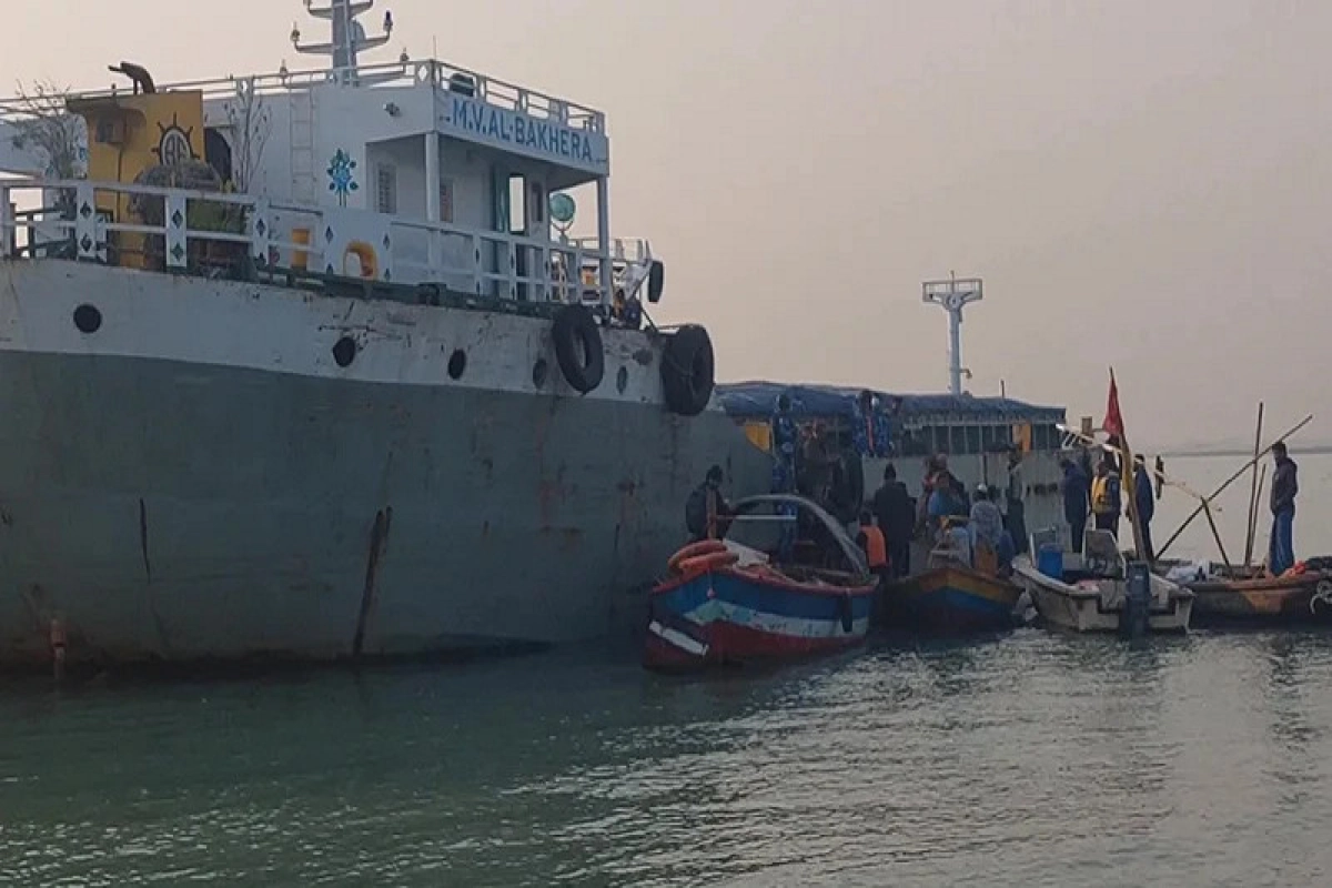 ব্রেকিং নিউজ: দেশ জুড়ে শোকর ছায়া, ১২ ঘণ্টায় ১০ মরদেহ উদ্ধার, যা জানালেন লিটন