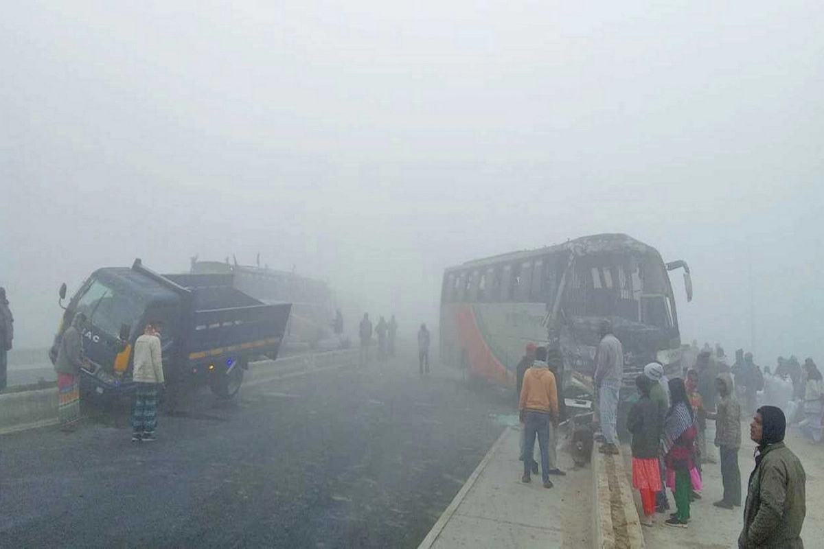 রংপুরে ৬ গাড়ির ভয়াবহ সংঘর্ষ, আহত ২৫