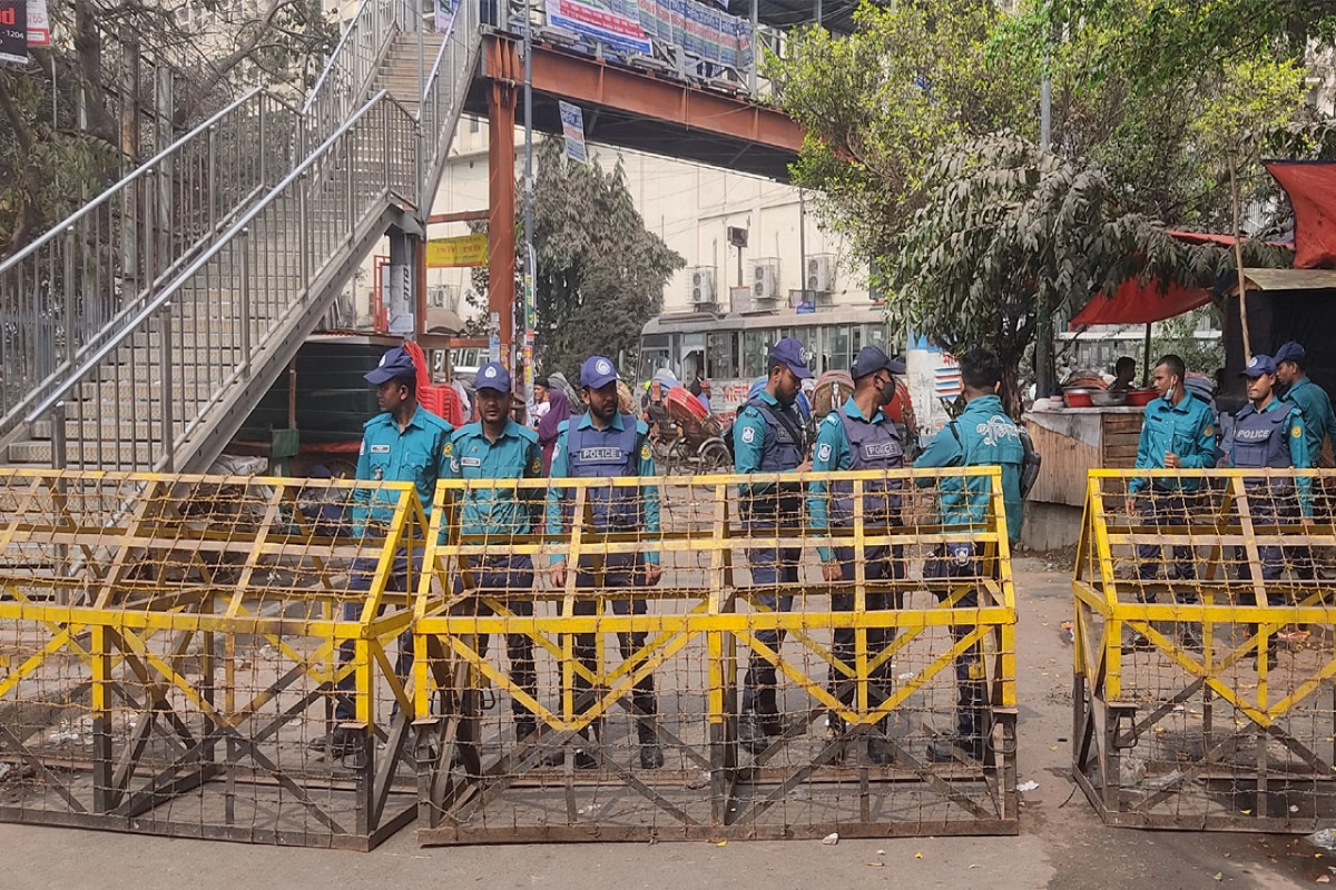 শাহবাগে শিক্ষক আন্দোলন: নিয়োগের দাবিতে প্রতিবাদ